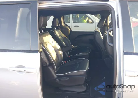 2023 Chrysler Pacifica Hybrid Limited from USA, damaged, VIN 2C4RC1S77PR609309